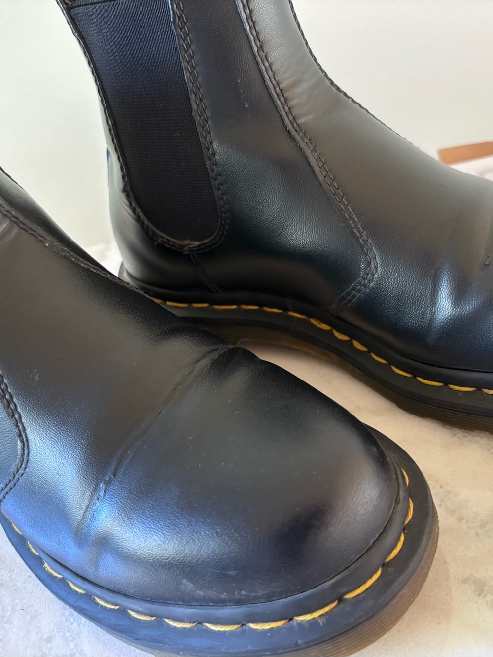 Dr. Martens Black Vegan 2976 Felix Chelsea Boot EUC in Size 7 - Picture 6 of 12
